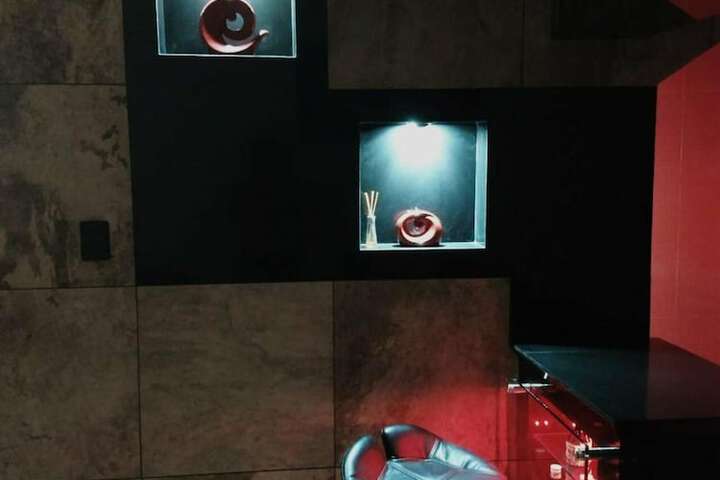 Room 8 of 24