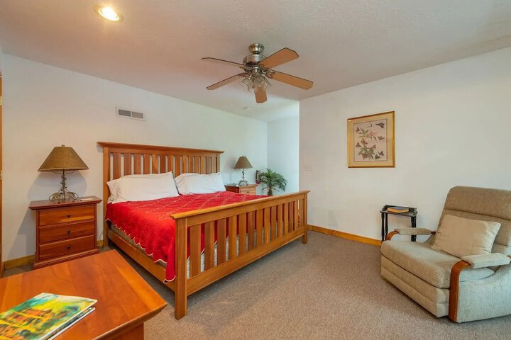 Room 15 of 162