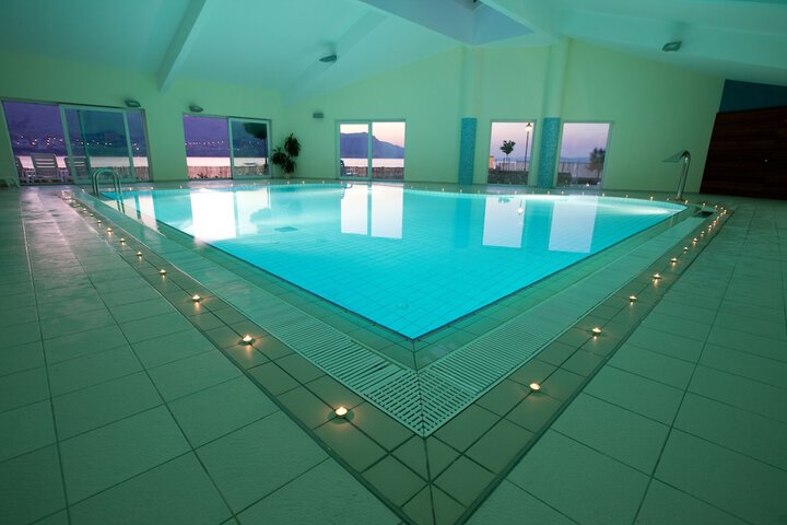 Pools & Facilities