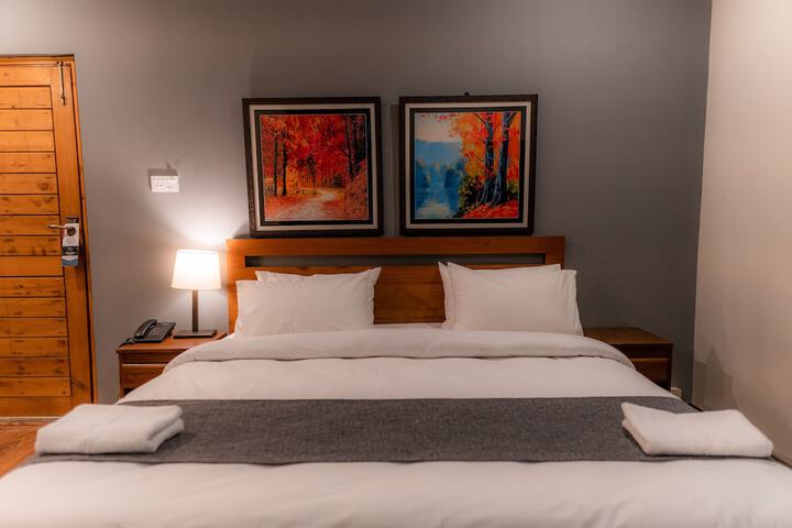 Room 6 of 38