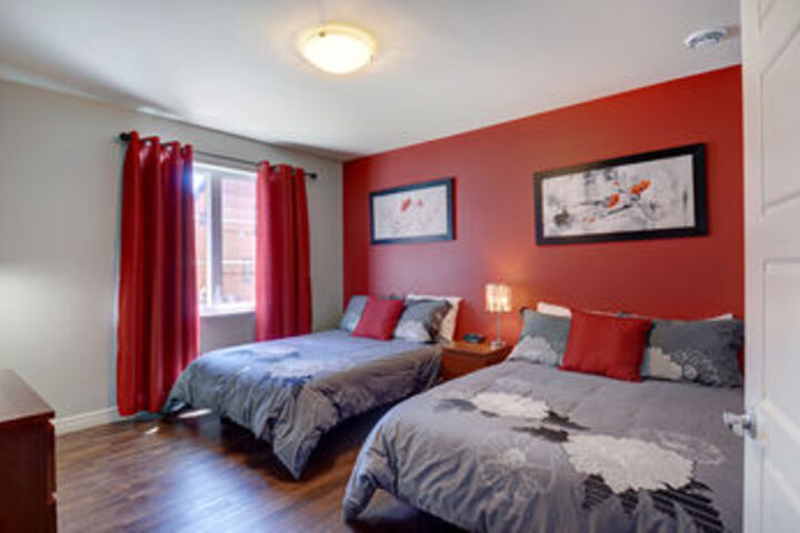 Room 9 of 19
