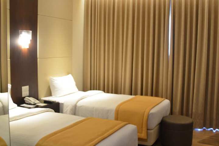 Room 25 of 113