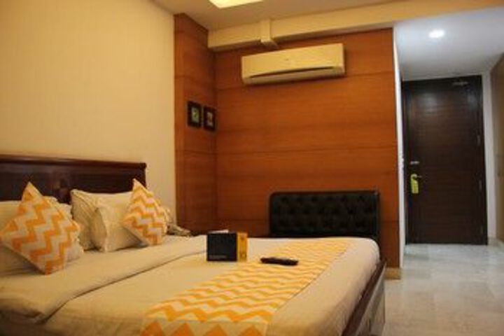 Fabhotel Lm Residency Dlf Phase 2