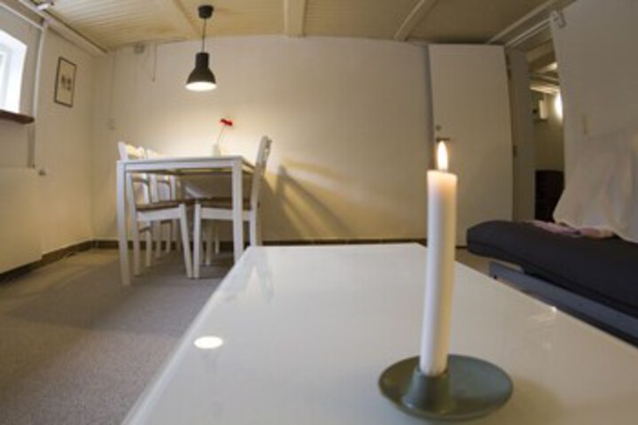 Room 5 of 10