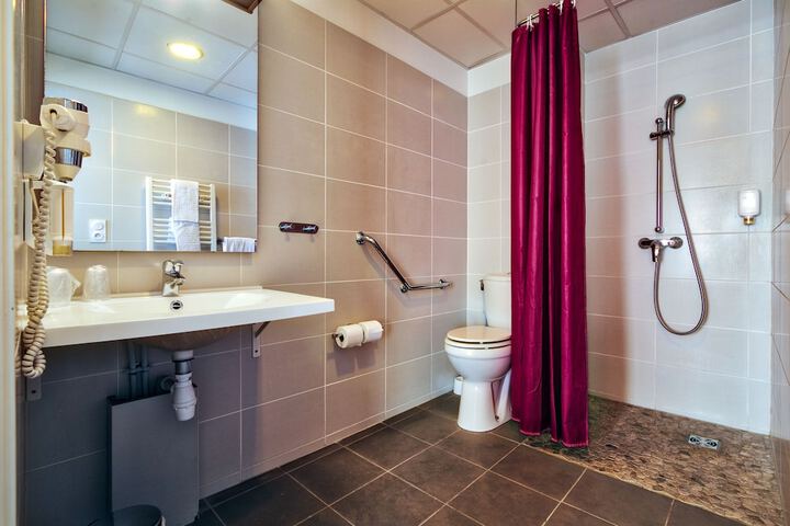 Room 20 of 36