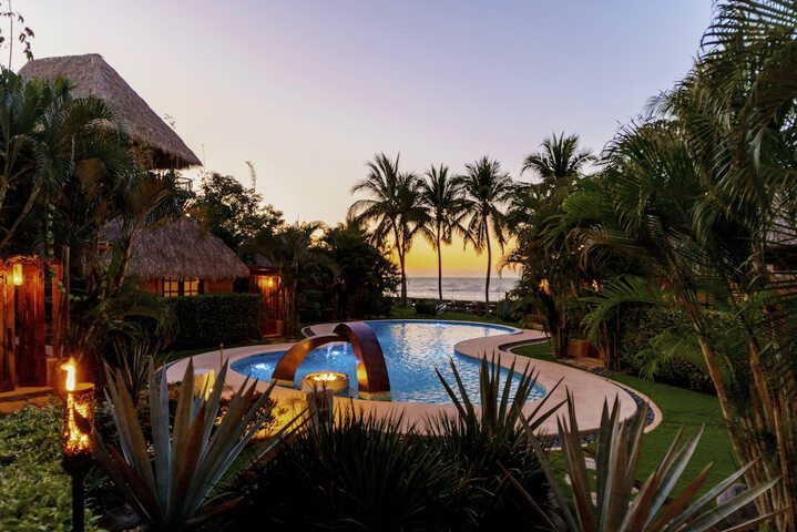Hotel with Pool