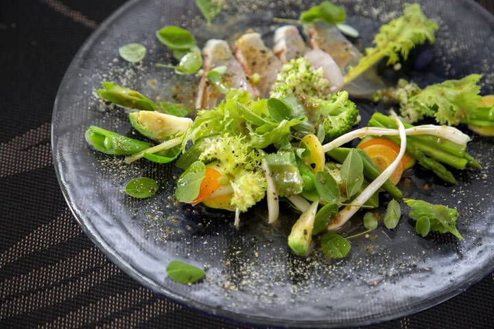 Dining 49 of 77