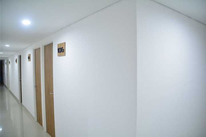 Ballroom/Hall 28 of 36
