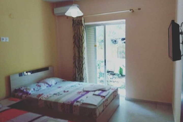 Room 8 of 29
