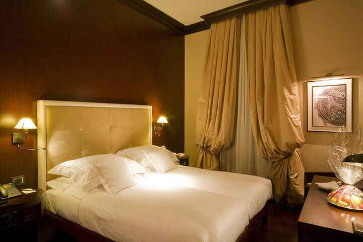 Room 10 of 70