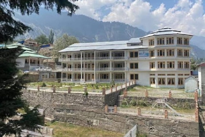 Hotel 4 of 5