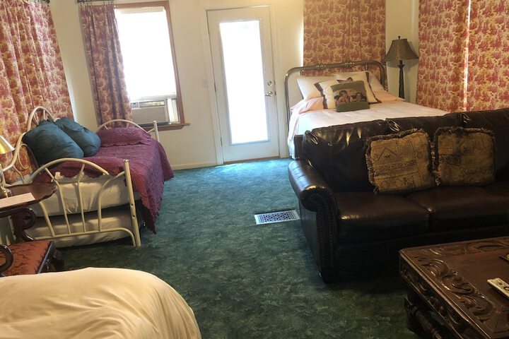 Room 26 of 101