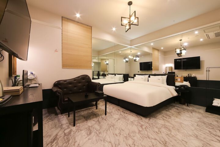 Room 138 of 152