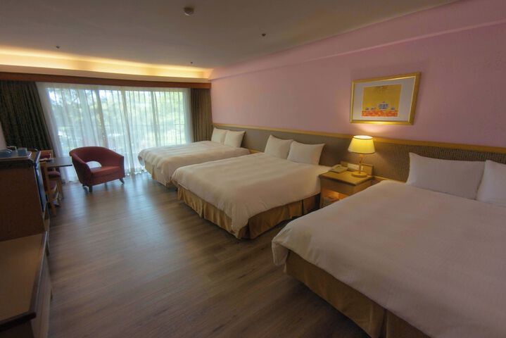 Room 13 of 90