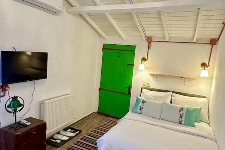 Room 109 of 187