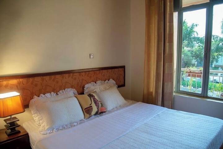 Room 2 of 9