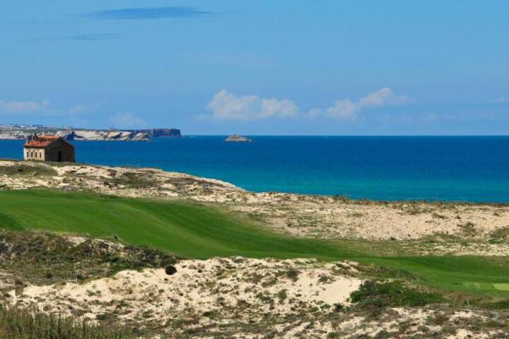 Praia Del Rey ByThe Pools