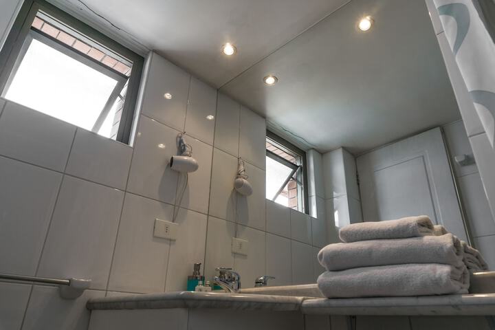 Room 16 of 23