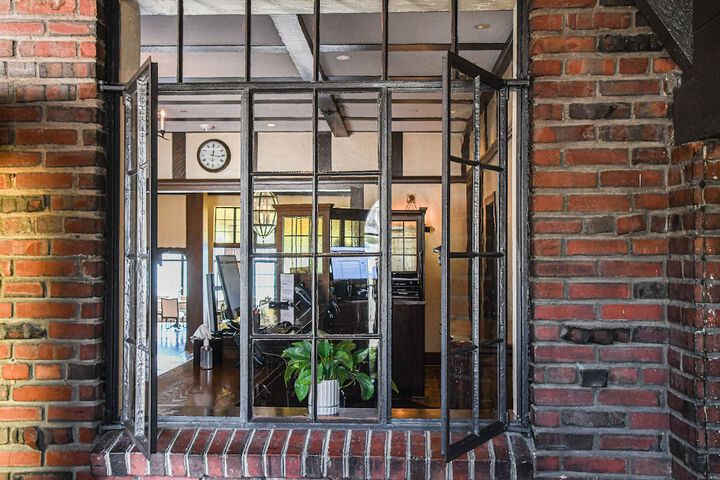 Hotel Interior 9 of 144