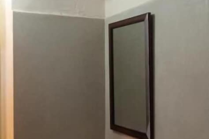 Room 9 of 23