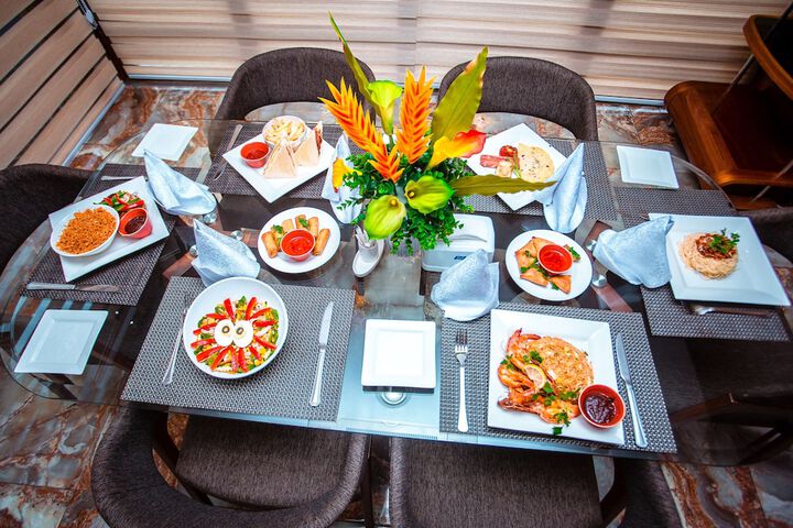 Dining 20 of 45