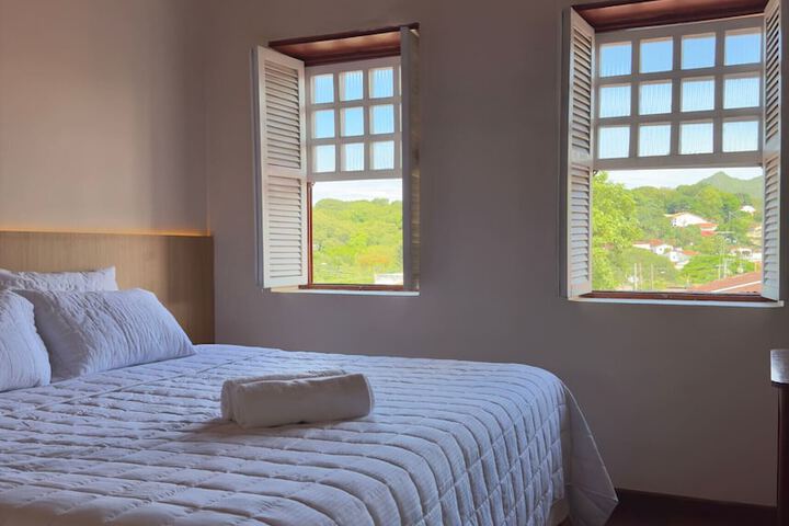Room 14 of 33