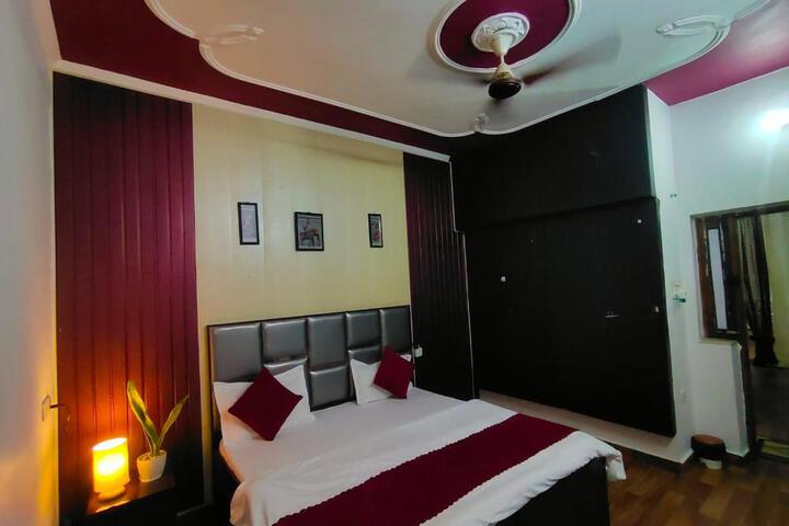 ShreeJi Homestay