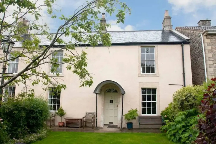 3 Bedroom House in Bath With Garden