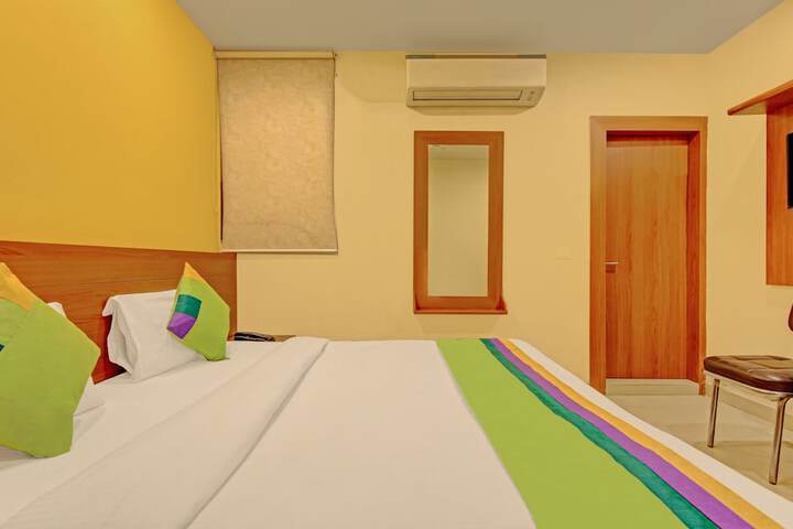 Room 10 of 50