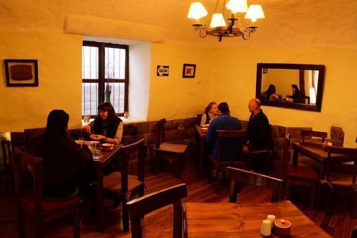 Dining 24 of 47