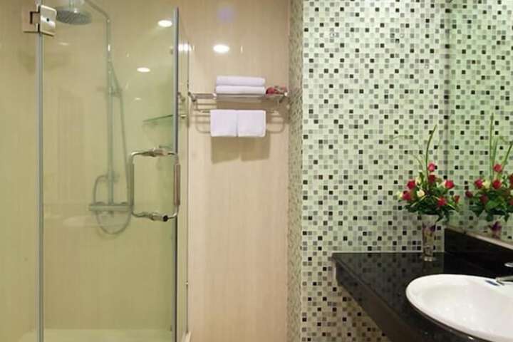 Room 13 of 23