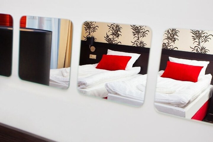 Room 7 of 54