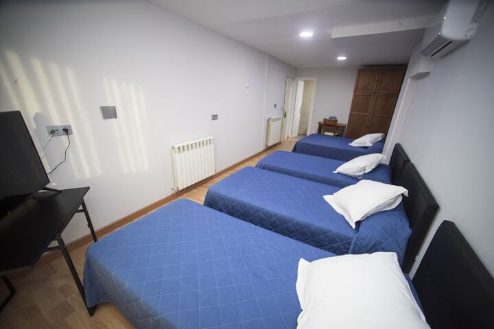 Room 16 of 34