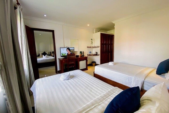 Room 18 of 105
