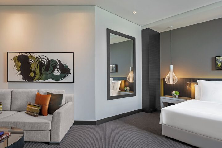 Room 33 of 268