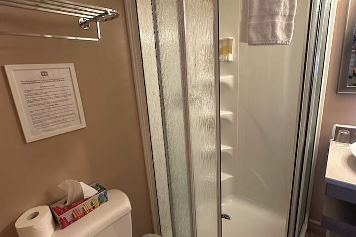 Room 105 of 144