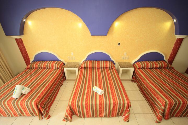 Room 11 of 27