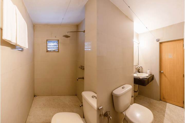 Room 30 of 35