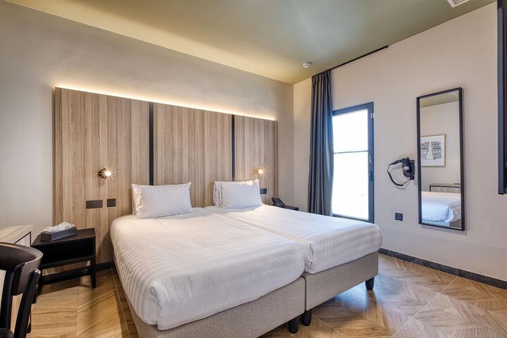 Room 21 of 59