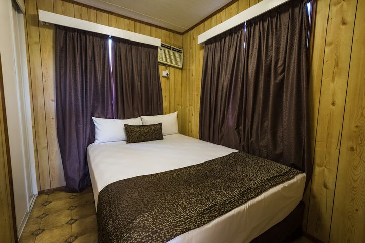 Room 13 of 43