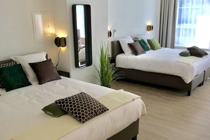 Room 9 of 46