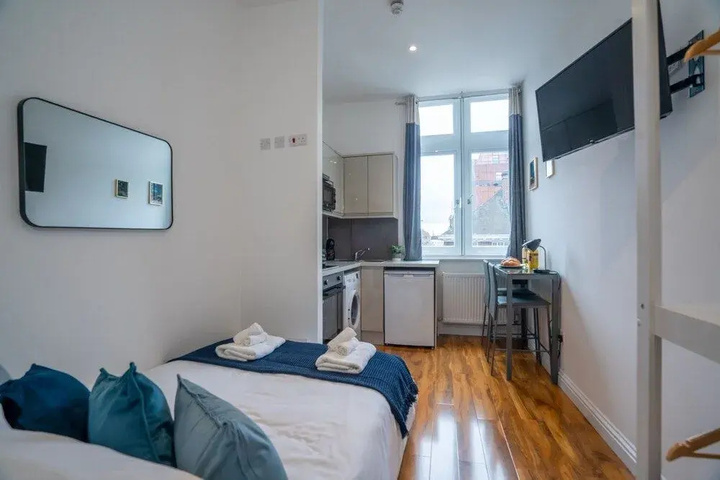 Room 3 of 11
