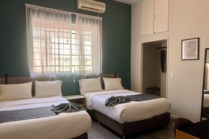 Room 4 of 53