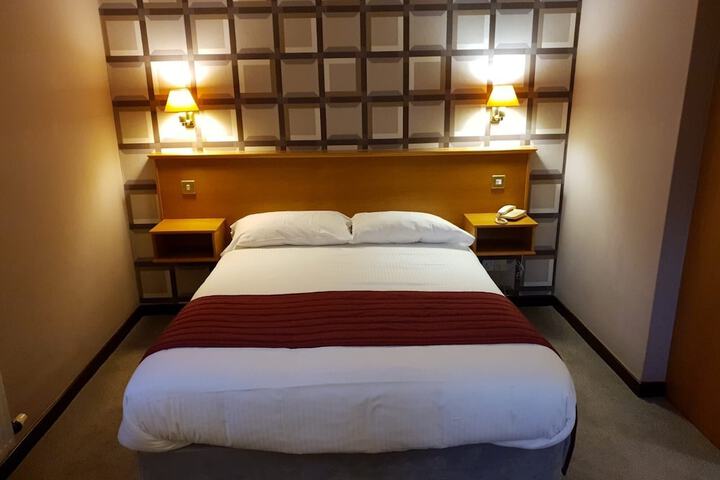 Room 7 of 13
