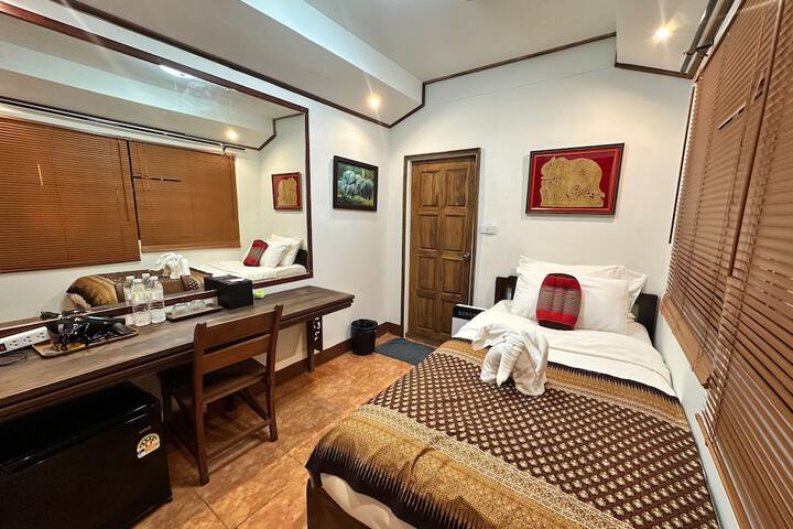 Room 48 of 86