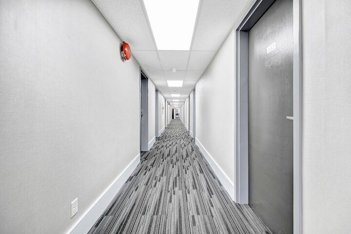 Ballroom/Hall 25 of 30