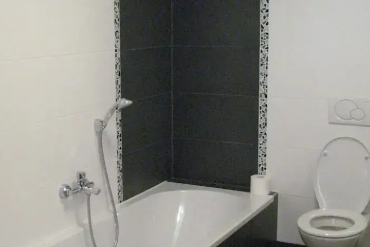 Room 12 of 13