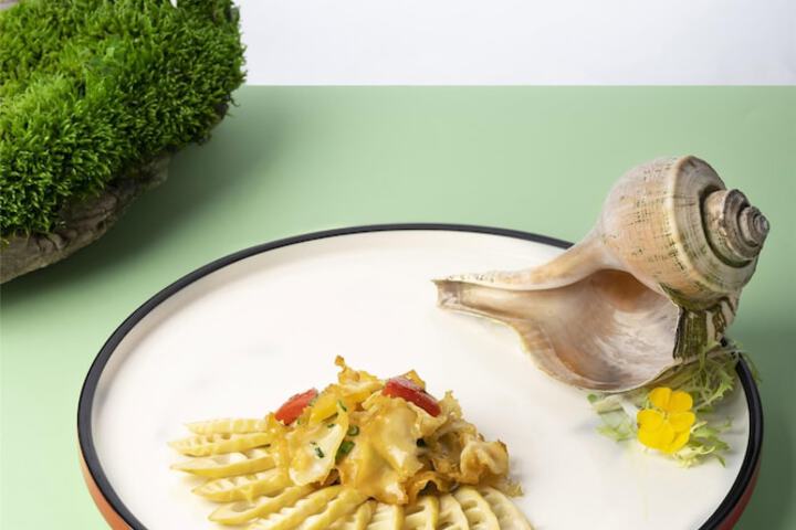 Dining 229 of 378