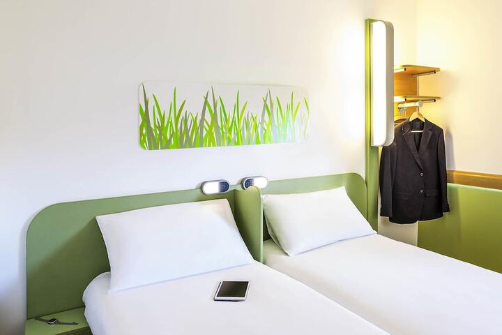 Room 18 of 41