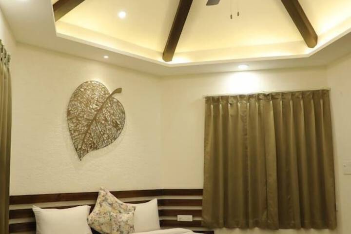 Room 14 of 19